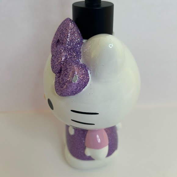 Hello Kitty Bundle of 3 Soap Dispensers Purple Glitter, Strawberry, & Flowers - Picture 3 of 3
